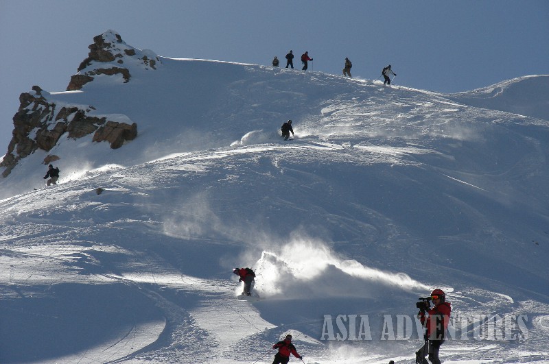 Photo 7. Heli ski Heliboard